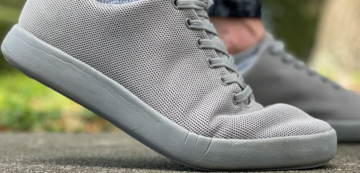 atoms-model-000-shoes