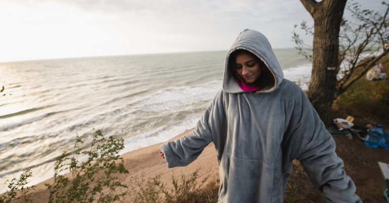 Best Surf Fur Changing Robes for Cold Weather